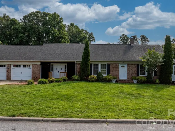 15 6th Em St, Marion, NC 28752