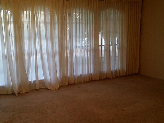 2nd image of 3043 Bonney Briar Dr