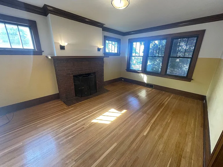 414 N 19th Ave E — Photo 14