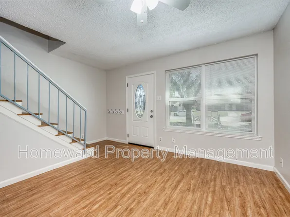 604 Meadowview Ct #3, Denton, TX 76207