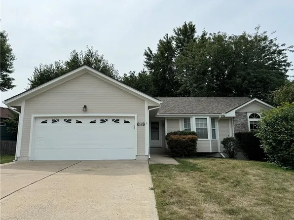 2149 SE 6th St, Lees Summit, MO 64063