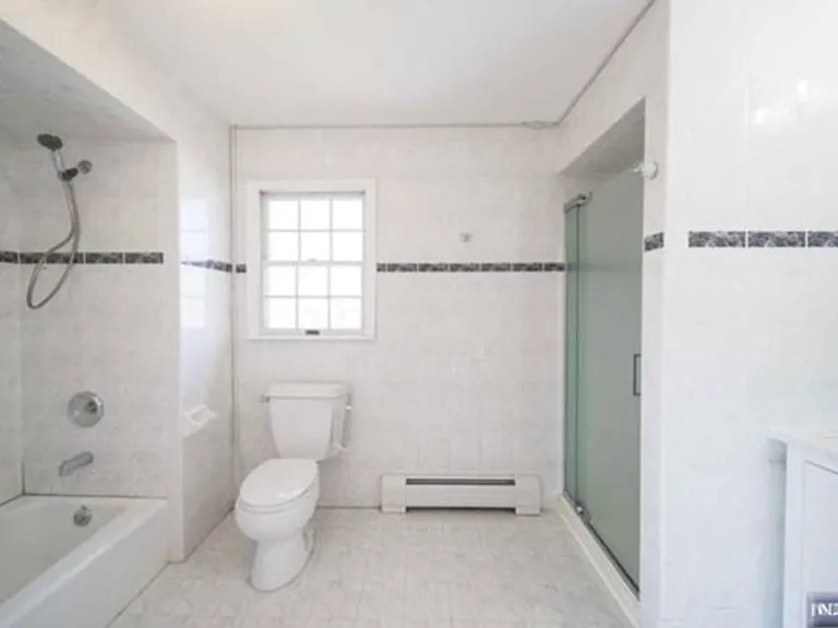 830 Elizabeth St #2 — Photo 9