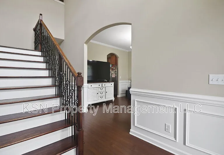 144 Tahoe Dr — Photo 6