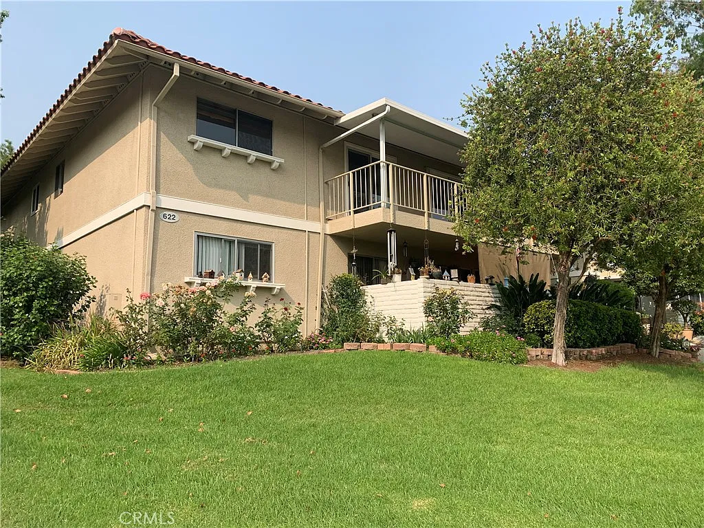 2 bed, 1009 sqft, $2,500 — Photo 3