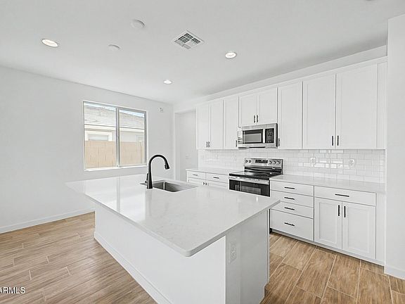 3rd image of 48747 N LULA Street