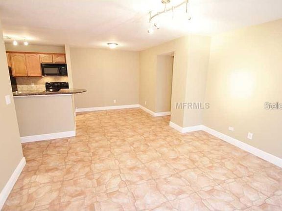 5th image of 6172 Westgate Dr APT 103