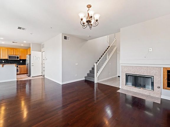 5th image of 9827 Fieldthorn St