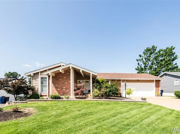 2016 Brutus Ct, Fenton, MO 63026