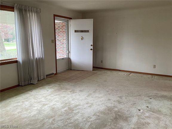 4th image of 4257 Claridge Dr