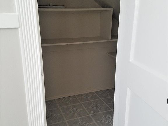 Walk in Pantry
