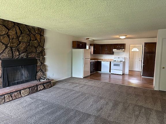 4th image of 144 Stillwater Ln #146
