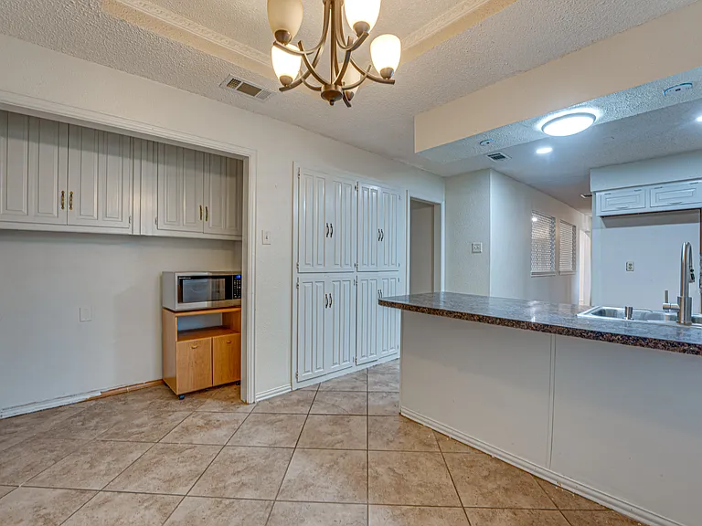 917 Meadowgate Dr — Photo 22