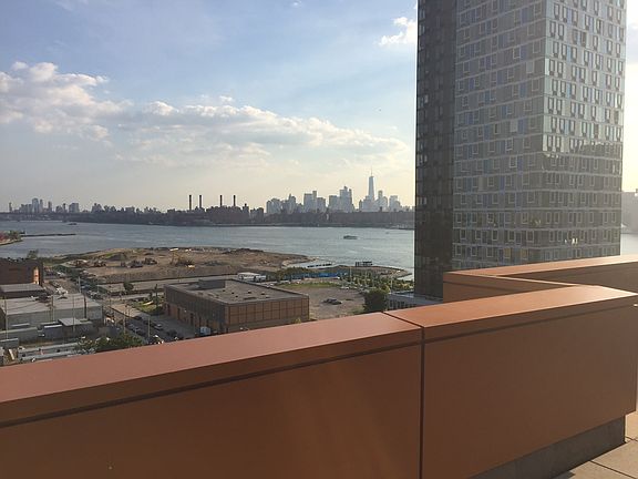 3rd image of 217 51st Ave #718