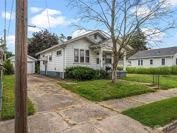 3rd image of 2608 Lynhurst Ave