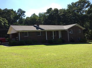 382 Gilmer St, Lavonia, GA 30553