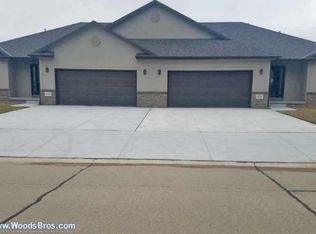 1019 W Nobes Rd, York, NE 68467