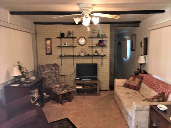 4th image of 66 Kent Dr