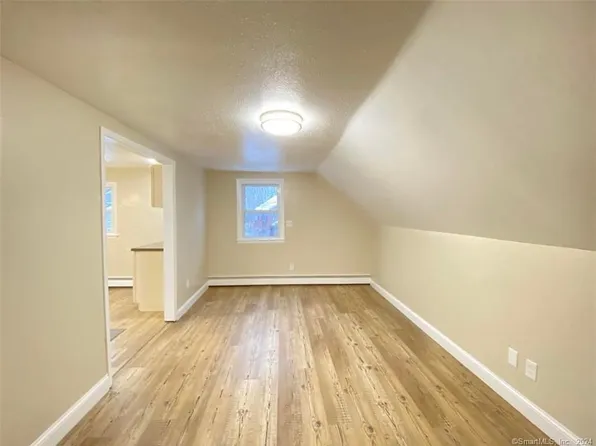 38 Starr Ave #2, Danbury, CT 06811