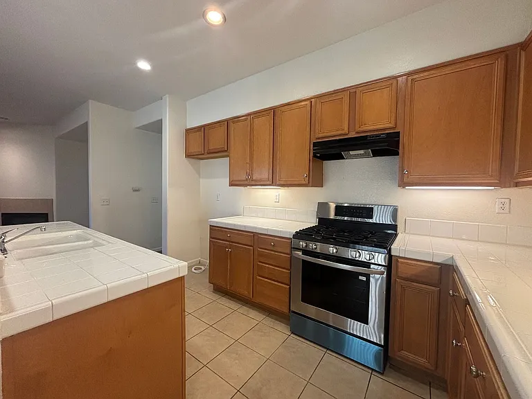 44321 Sunmist Ct — Photo 10