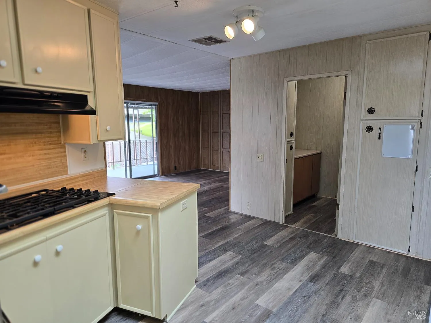 21 Estrella Drive - Photo 3