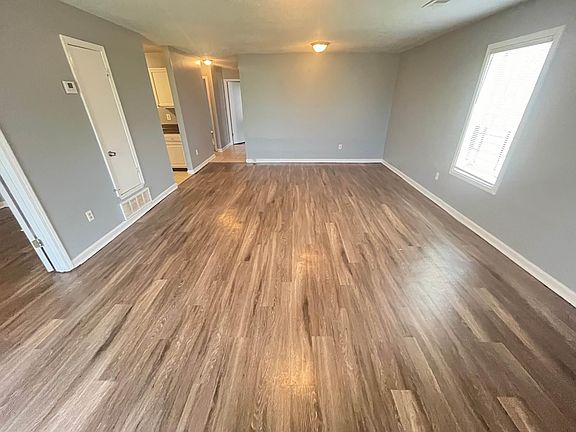 2nd image of 583 N 5th St
