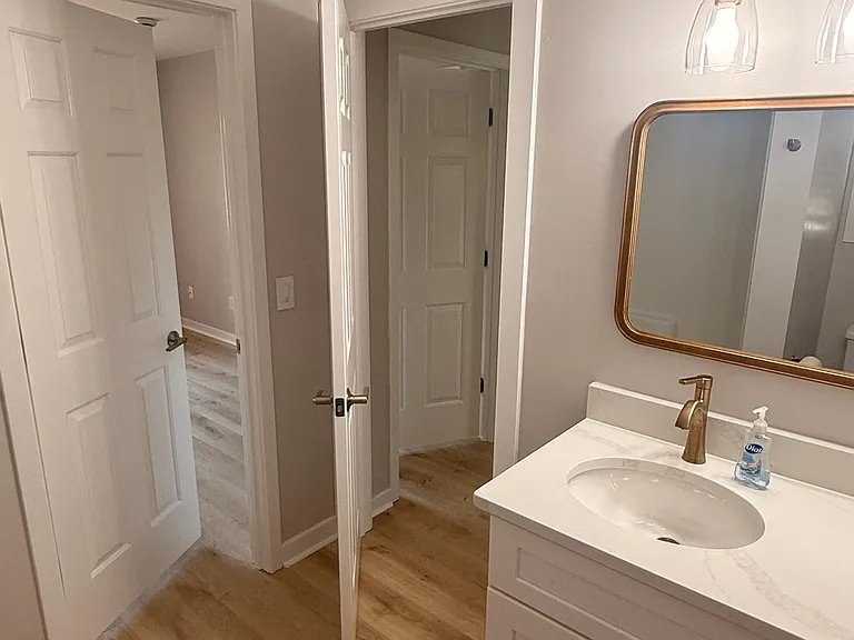 5910 Chester St — Photo 20