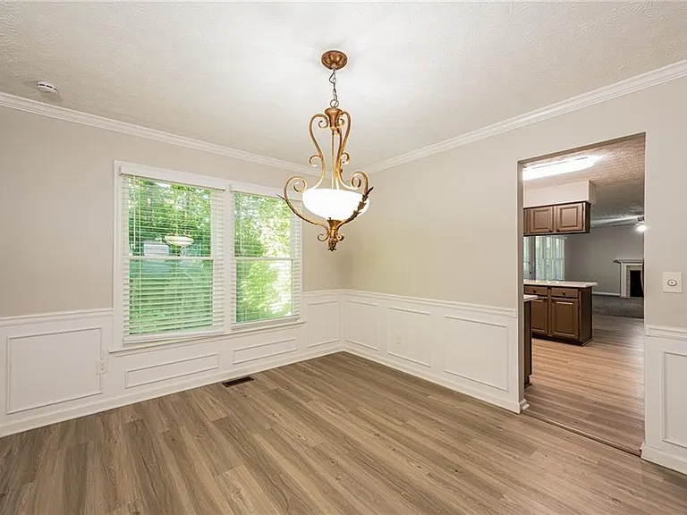 745 Mountain Oaks Pkwy — Photo 6