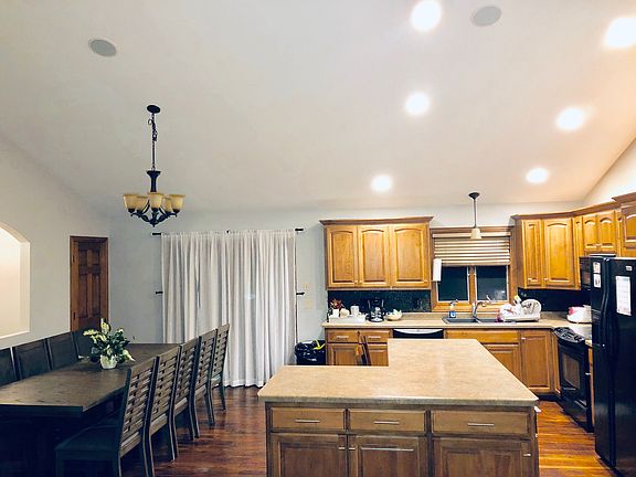 4th image of 1068 Silver Birch Dr