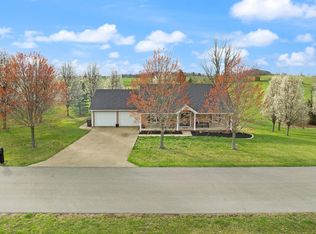 810 Cleo Ave, Lancaster, KY 40444