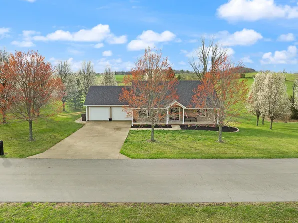 810 Cleo Ave, Lancaster, KY 40444