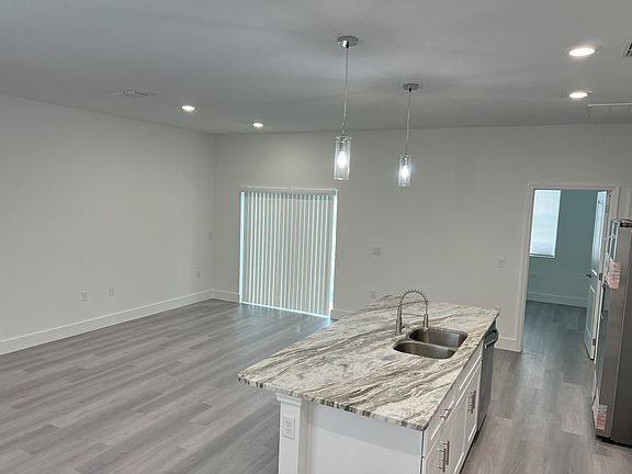 5th image of 204 Anzio Dr