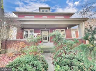 466 E Main St, Leola, PA