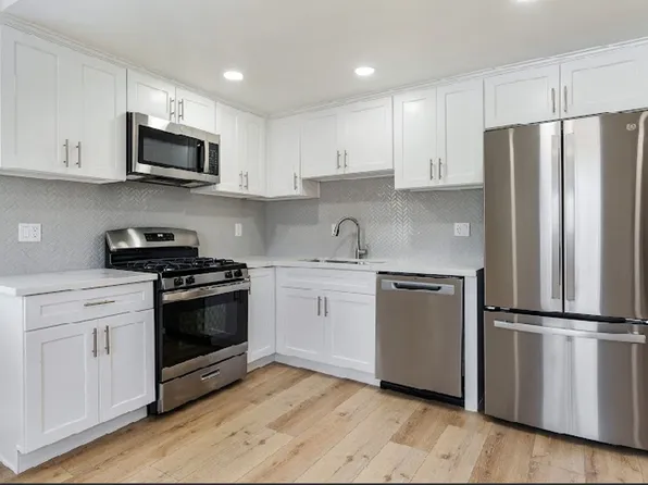 4071 Melrose Ave Los Angeles, CA.