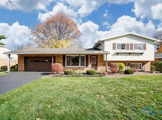 2233 Greenlawn Dr, Toledo, OH 43614