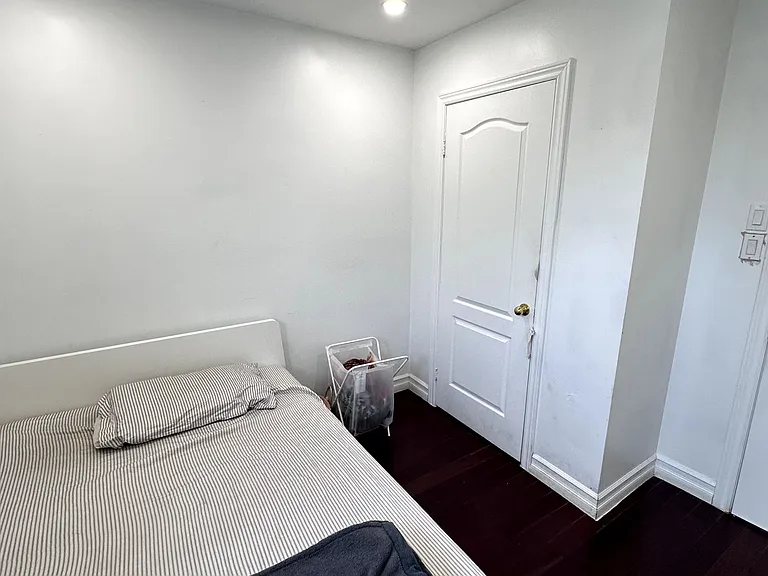 4 Sunshade Pl — Photo 15