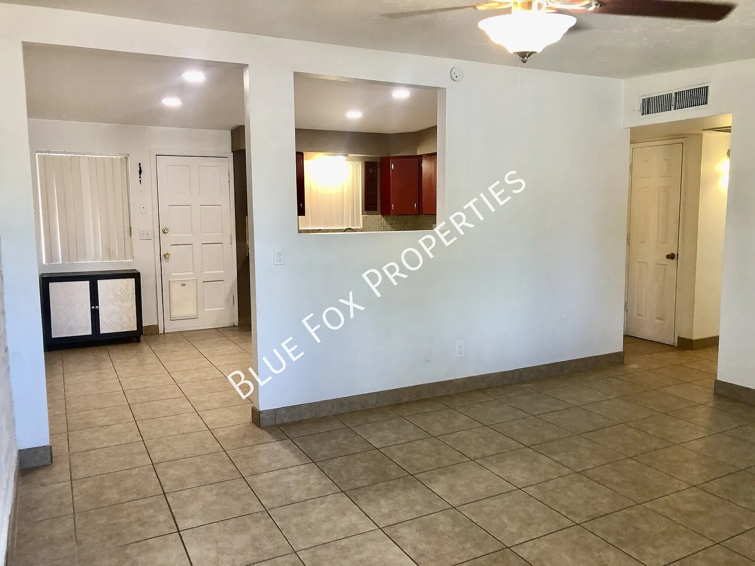 2622 S Calle Yucatan — Photo 4