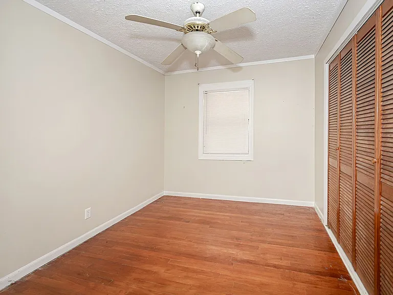 2919 Criswell Ave — Photo 6