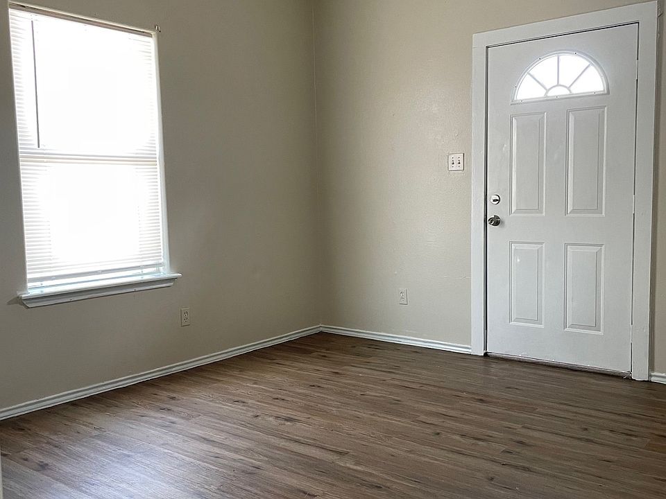 1st image of 428 S Texas Ave APT 6