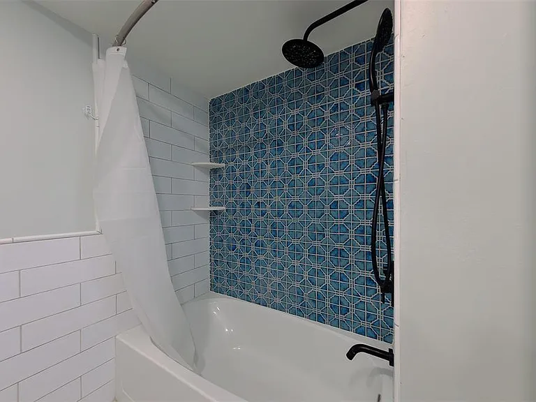 10215 Regal Dr #4 — Photo 33