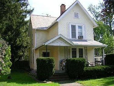 1st image of 934 Middle Ave