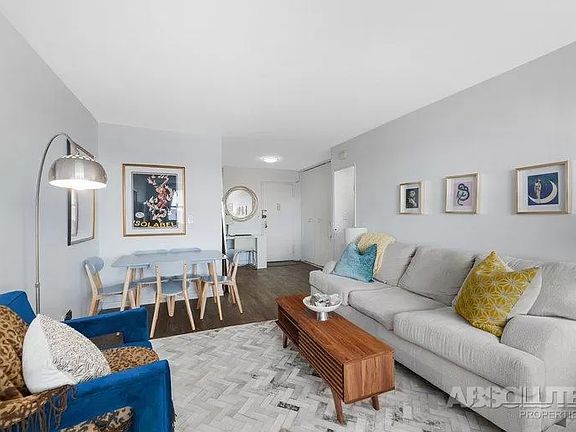 4th image of 5700 Arlington Ave APT 6N