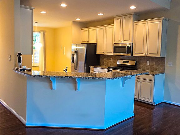 3rd image of 753 Stonehouse Way