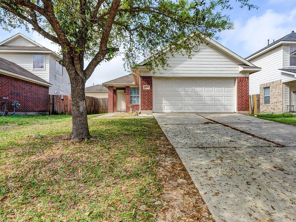21807 Yucca Tip Ln