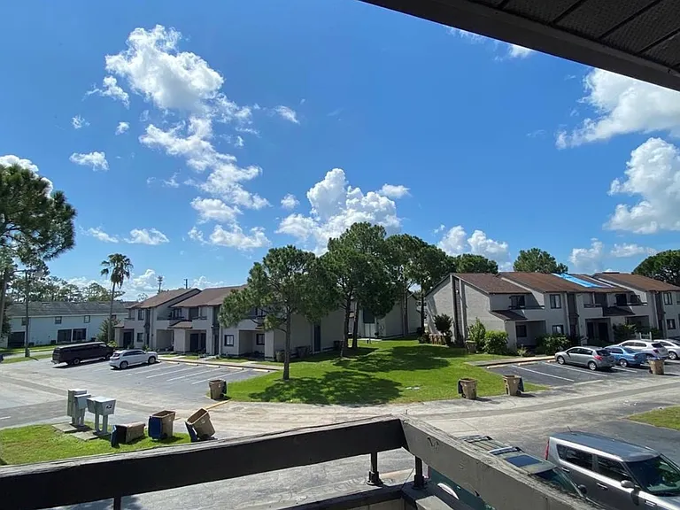 205 Eden Ln — Photo 13