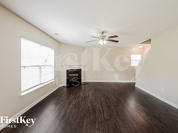 2nd image of 1684 Castle Peak Dr