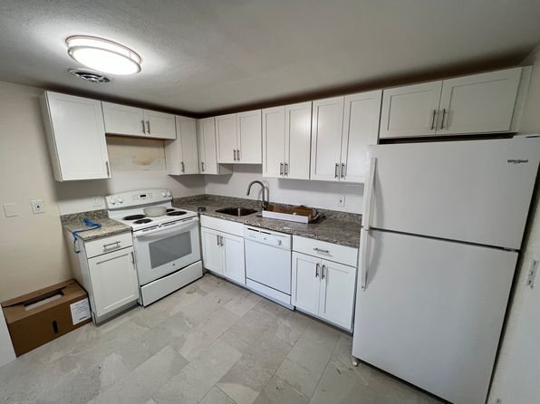 20 Riverside St APT 3