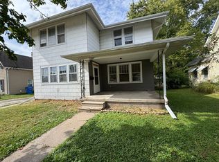 1037 29th St, Moline, IL 61265