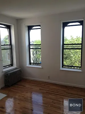 Rented by Bond New York | media 19