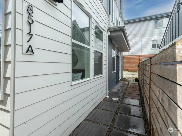 8517 18th Avenue NW #A, Seattle, WA 98117