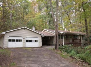 151 Marshman Rd, Chenango Forks, NY 13746